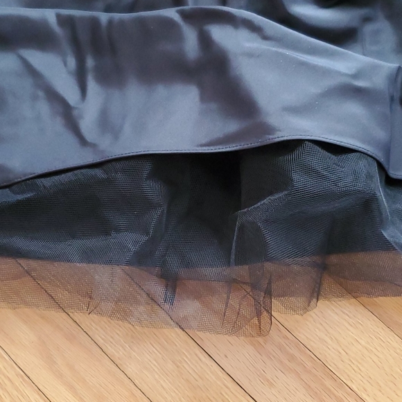 Dress - Picture 4 of 4